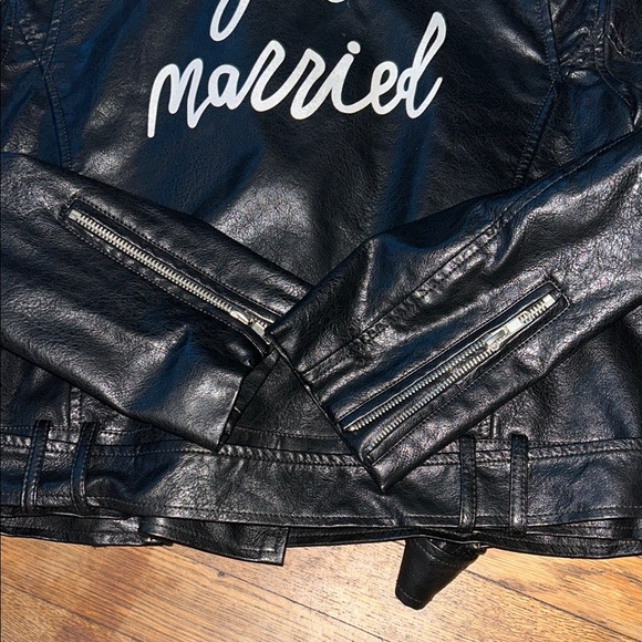 Black Leather Women's Jacket - Picture 5 of 8